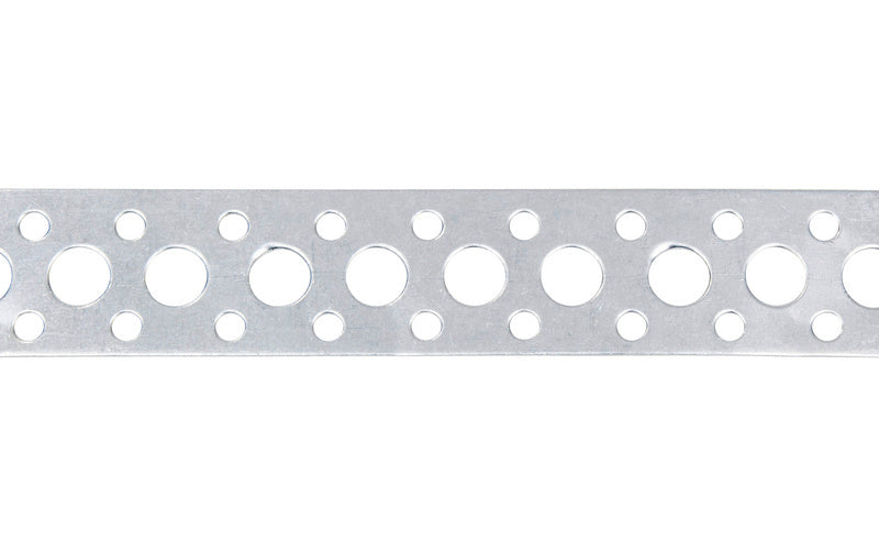 Verzinktes Montagelochband mit regelmäßigen Löchern zur Befestigung im Handwerkerbedarf.