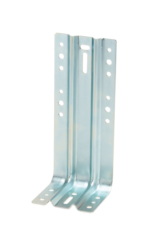 Robuster Montagewinkel für Fensterinstallationen mit vorgebohrten Löchern und 90-Grad-Winkelverstellung.