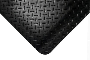 Schwarze PVC-Bodenmatte mit rutschfester Oberfläche und 5 mm Dicke für Werkstätten.