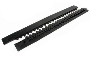 Bodenmatte-Zubehör-RANDLST-F.BODMAT-GU in schwarz mit rutschfester Oberfläche und schalldämmenden Eigenschaften.