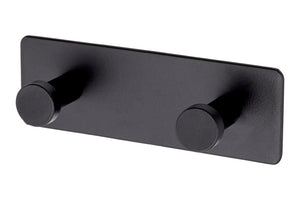Kleiderhakenleiste aus robustem Material mit mehreren Haken zur Wandmontage für Jacken und Taschen.