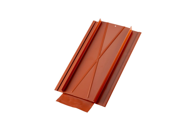 Blechziegel-Solaranlage BLZIEG-MULTI mit integrierten Solarziegeln für nachhaltige Energie.