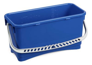 Blauer 20-Liter-Kunststoffeimer mit ergonomischem Kunststoffgriff und klaren Messmarkierungen.
