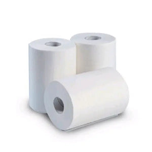 Drei Rollen weißes, 2-lagiges Papierhandtuchmaterial.