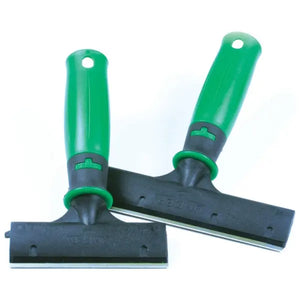 Zwei grüne und schwarze Glasreinigungsschaber mit 10 cm Klingen.