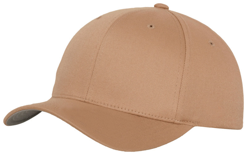 Baseball cap in black with adjustable back and breathable material for comfort.