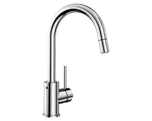 Glänzende Küchenarmatur in Chrom mit flexiblem Ausziehschlauch und Einhebelbedienung.