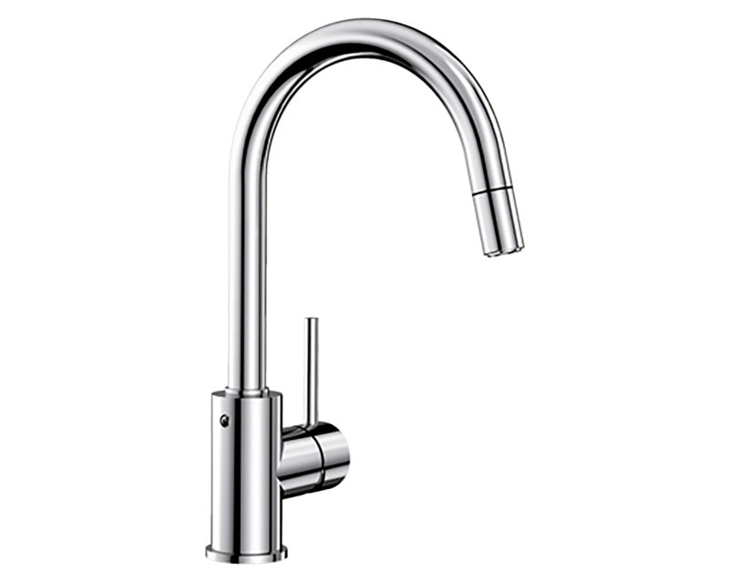 Glänzende Küchenarmatur in Chrom mit flexiblem Ausziehschlauch und Einhebelbedienung.