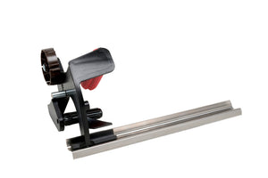 Abroller Band mit ergonomischem Griff und kompakter Bauweise zum mühelosen Abrollen von Bändern.