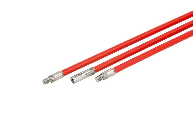 Robuste Schubstange für Kabeleinzug mit ergonomischem Design und platzsparender Bauweise.