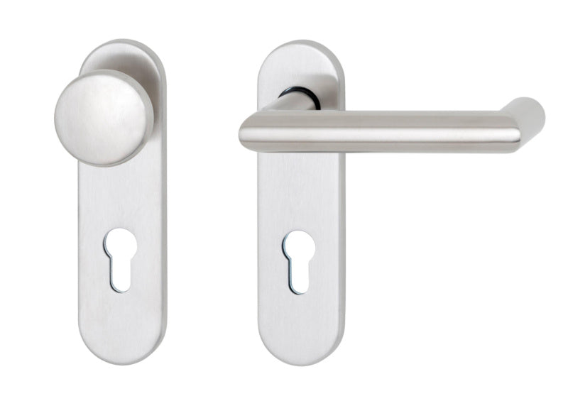 Edelstahl-Türdrücker in Matt-Optik, ergonomisch geformt für komfortablen Griff und Langlebigkeit.