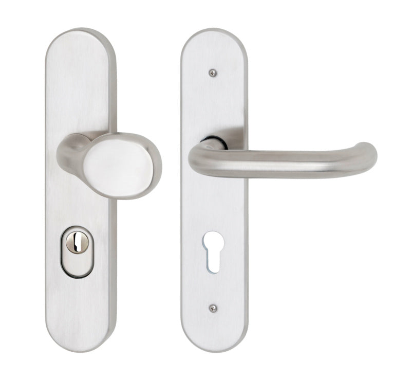 Schutzbeschlag aus Edelstahl A2 mit korrosionsbeständigem, robustem Design für Türen und Fenster.