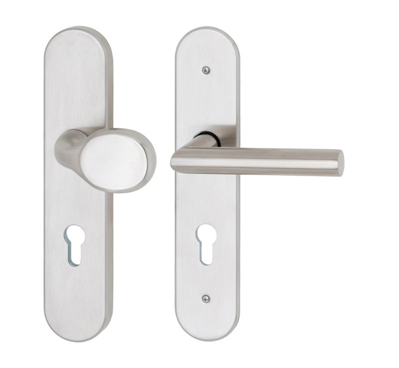 Schutzbeschlag aus Edelstahl A2 SBS S505 mit korrosionsbeständiger Oberfläche für Türen und Fenster.