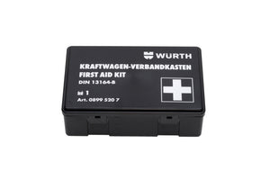 Kompakter Verbandkasten für Autos mit Erste-Hilfe-Artikeln nach DIN-Norm 13164.