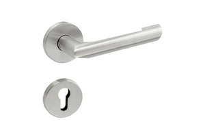 Türdrücker aus Edelstahl mit CLICK-Technologie und modernem Design für den Objektbereich.