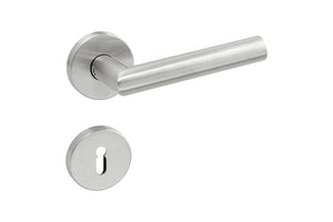 Edelstahl-Türdrücker mit CLICK-Technologie für einfache Montage und modernes Design.