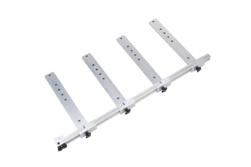 Korpusschienenbohrlehre BOLEHR-KORPSHN mit ergonomischem Design und präzisen Bohrpositionen.