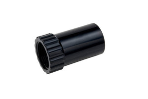 Verschiedene Ersatzteile für Reinigungs- und Waschgeräte wie Schläuche, Düsen und Filter.