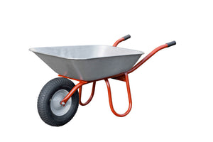 Robuste verzinkte Schubkarre mit 85 Litern Volumen und rutschfestem Handgriff.