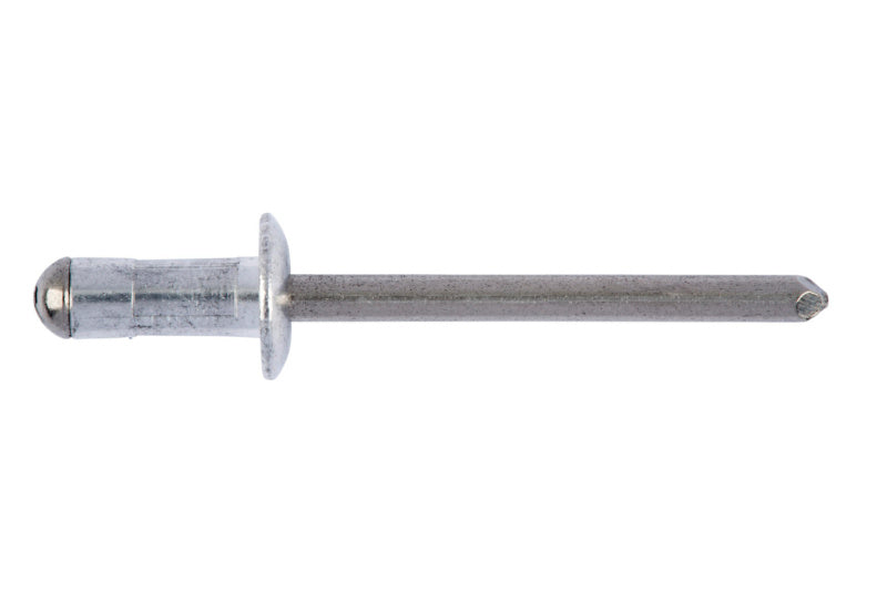 Flachkopf-Blindniet aus Aluminium und Edelstahl mit korrosionsbeständigem Design.
