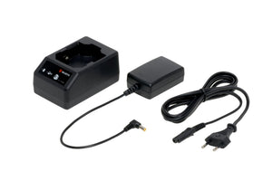 Ladegerät für Akkumaschinen mit LED-Anzeige und robustem Design für 18V bis 24V Akkus.