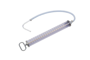 Robuste Saug- und Druckspritze mit ergonomischem Griff zum Saugen und Fördern von Flüssigkeiten.