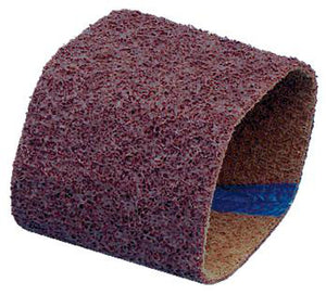 Schleifband aus Vliesmaterial, 90x100 mm, in Verpackung mit 5 Einheiten.