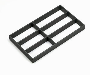 Modulares Organisationssystem Tavinea NP Scala RAHM mit robusten Fächern und Halterungen.