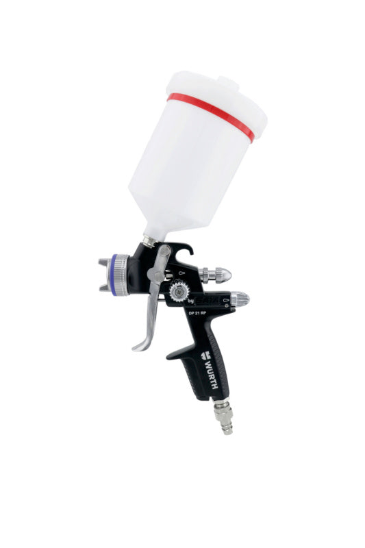 Professionelle Lackierpistole DELKPIST-DP21 mit ergonomischem Design und präziser Sprühtechnik.