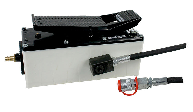 Hydraulikpumpe mit robustem Design und ergonomischem Griff für effizientes Arbeiten.