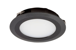 Runde LED-Einbauleuchte mit schlankem Design und warmweißem Licht für Deckenmontage.