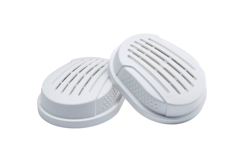 Halbmaske mit ergonomischem Design und anpassbarem Gurtsystem für optimalen Sitz und Schutz.