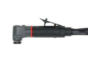 Multischneider Druckluftgerät mit ergonomischem Design und mehreren Schnittaufsätzen in einer Einheit.