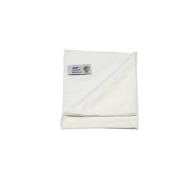 CLINO MicroUltra Mikrofasertuch in Weiß mit antibakterieller Eigenschaft.