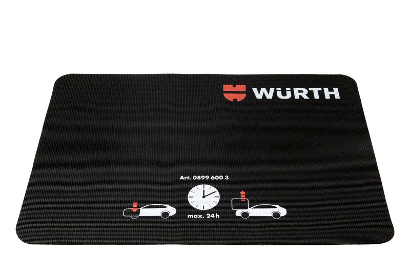 Black universal shelf, 900mm long, with a sleek design and sturdy construction.