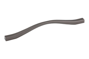 Eleganter Möbelgriff mit ergonomischer Form und robustem Material für Schubladen und Türen.