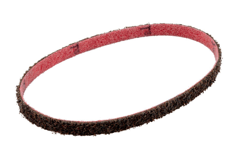 Schleifband Vlies SHLFBA VLI GROB in grober Struktur für effizientes Schleifen von Materialien.