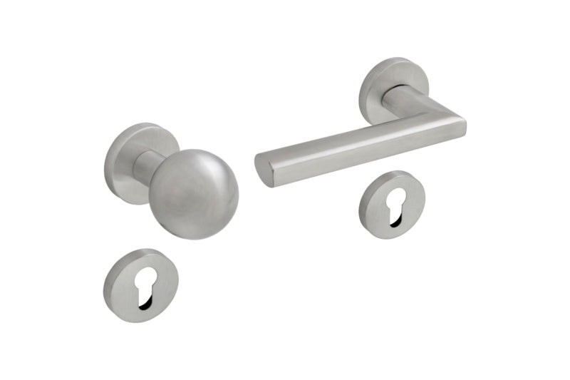 Edelstahl-Türdrücker mit modernem Design und ergonomischer Form für einfachen Gebrauch.