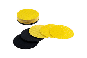 Schleifpapierscheiben-Set mit 19 Teilen in verschiedenen Körnungen für Holzarbeiten.