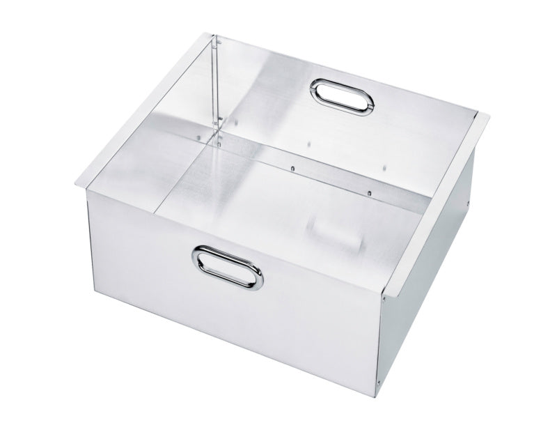 Riffelblechbox in Grau, 440 mm breit und 200 mm hoch, aus robustem Riffelblech gefertigt.