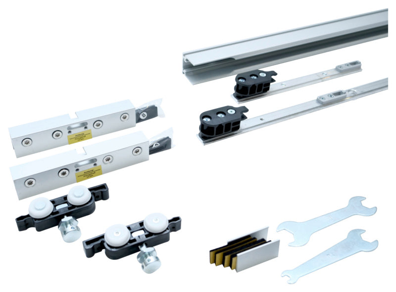 Robuster Schiebetürbeschlag für Zimmertüren mit geräuscharmer Laufmechanik und modernem Design.