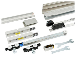 Schiebetürbeschlag aus robustem Material in zeitlosem Design für Zimmertüren.