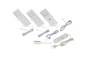 Drei LED-Leuchten in Alufinish, neutralweiß, für flexible Raumbeleuchtung und einfache Montage.