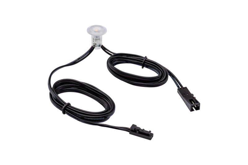 LED-Einbauleuchte mit schlankem Design und warmweißem Licht, ideal für verschiedene Räume.