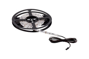 LED-Leiste LICHTBA-LED mit warmweißem Licht, 5000 mm lang und schlankem Design.