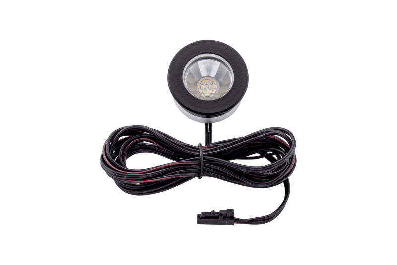 Moderne LED-Einbauleuchte mit schlankem Design und hoher Lichtausbeute für verschiedene Räume.