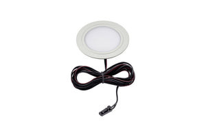 LED-Einbauleuchte mit schlankem Design und warmweißem Licht für verschiedene Räume.