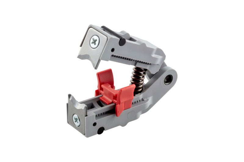 Black adjustable vice with a range of 4-16 mm for secure clamping.