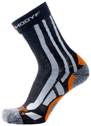 Anthrazit-orange Arbeitssocken mit verstärktem Fersen- und Zehenbereich für alle Jahreszeiten.