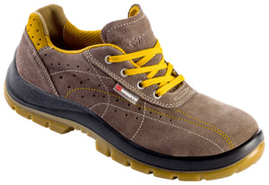 Beige Sicherheitshalbschuh S1P mit rutschfester Sohle und durchtrittsicherer Zwischensohle.